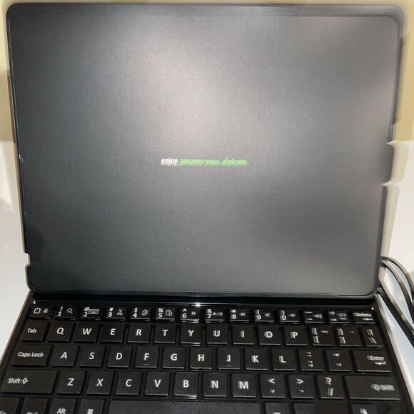 Belkin F5L151 Wireless Ultimate Keyboard Case For iPad 4th & 3rd Gen & iPad 2 - Picture 12 of 12